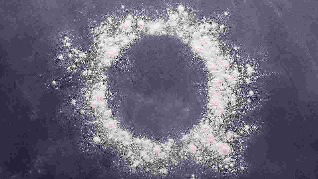 Black hole with glowing accretion disk